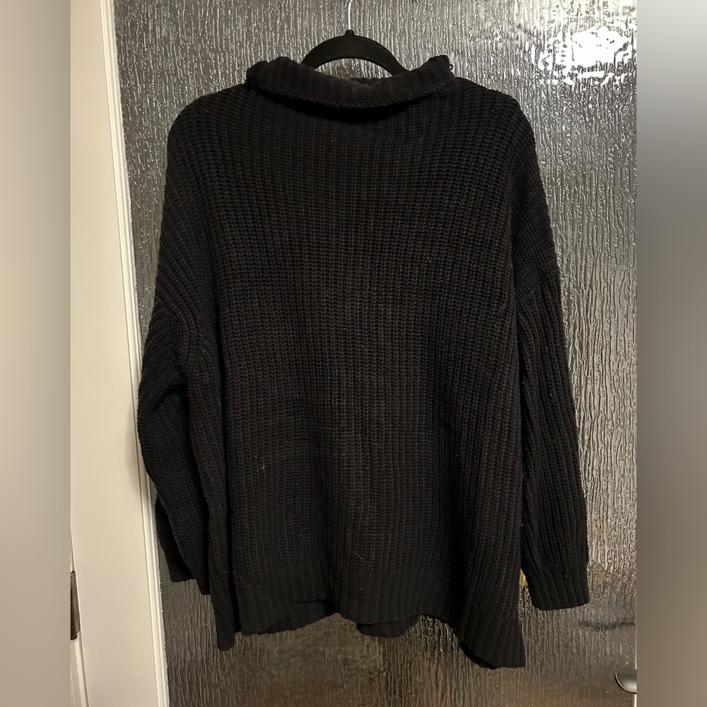 American Eagle Oversized Mockneck Sweater - Picture 3 of 6
